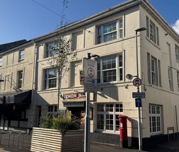 4 bedroom flat to let - Photo 5