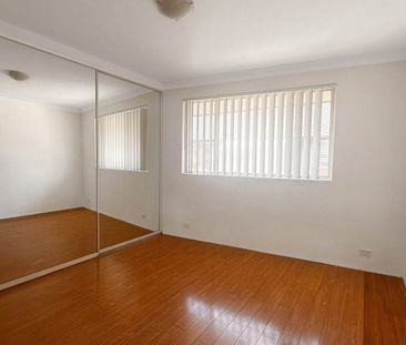 Charming, Comfortable And Convenient Two-Bedroom Unit Close to Kogarah - Photo 6