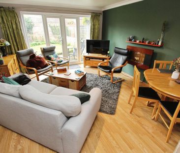 2 bedroom terraced house to rent - Photo 1