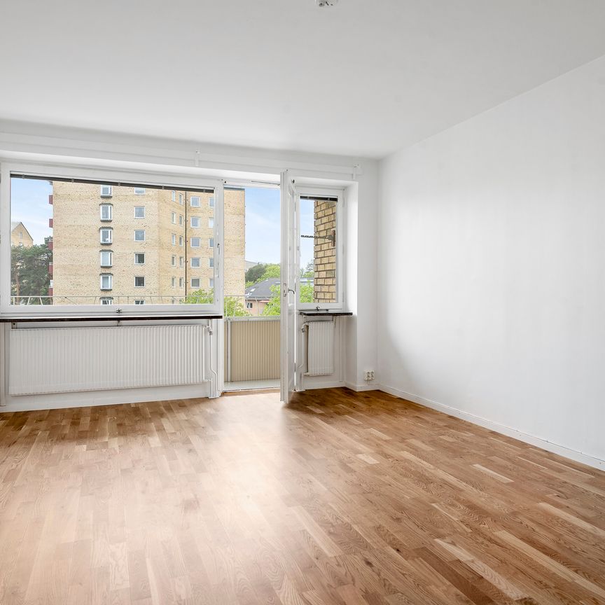 Vitmåragatan, Västerås - Photo 1
