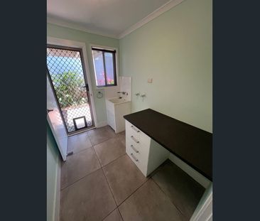 Newly Renovated 3 Bedroom Family Home - Photo 5