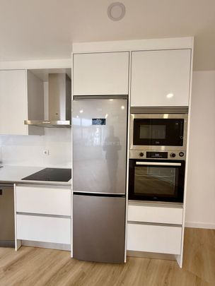 Apartamento Remodelado na Rua de São Bento – Charme e Modernidade no Coração de Lisboa - Photo 1