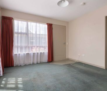 1 Bedroom Unit - Available in December - Photo 2