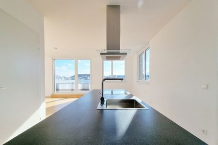WOHNEN ÜBER DEN DÄCHERN: EXKLUSIVE 3-ZIMMER-WOHNUNG MIT 50 m² TERRASSEN, KLIMA & LIFT! - Foto 4
