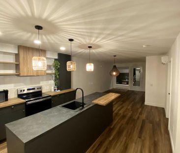 3 1/2 TOUT INCLUS - SEMI MEUBLÉ - DISPO MAINTENANT - Photo 4