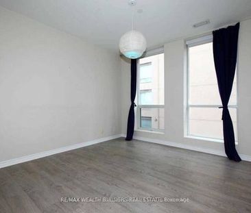 Very spacious modern feel 700+sqft - Photo 3