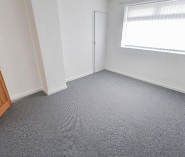 3 bedroom townhouse to rent - Photo 2