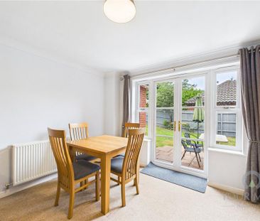 4 bedroom semi-detached house to rent - Photo 2