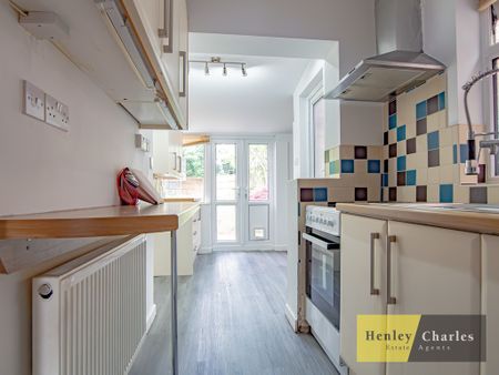 Erdington, Farrington Road, B23 7HT, Birmingham - Photo 2