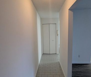 145 Rue Larose ? Grand Appartement Spacieux – Emplacement Stratégiq... - Photo 3