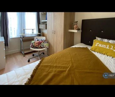 3 bedroom terraced house to rent - Photo 6