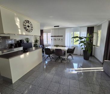 Wunderschöne 4.5-Zimmerwohnung im Eigentumsstandard mit Cheminée an... - Photo 6