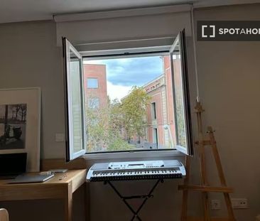 1 room luxury Flat for rent in Madrid, Spain - Photo 4