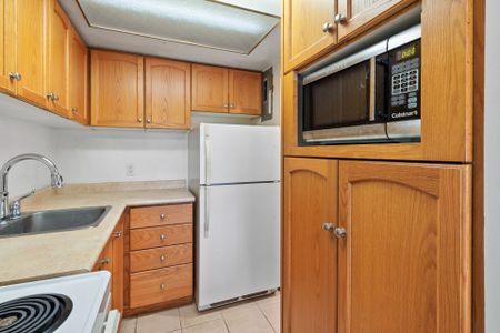 For Lease - 105 Conroy Crescent Unit# 301, Guelph, Ontario - Photo 4