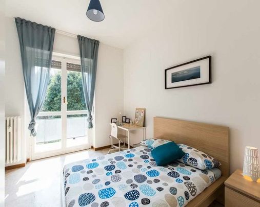 Via delle Acacie, Cesano Boscone, Lombardy 20090 - Foto 1