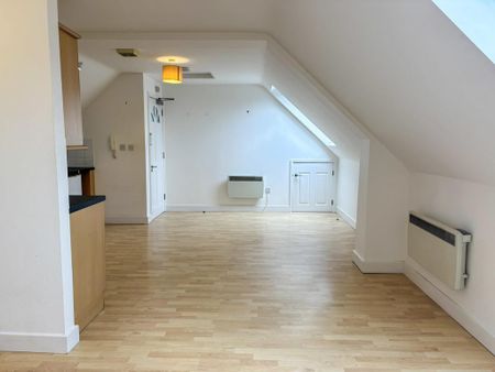 Studio to rent - Photo 5