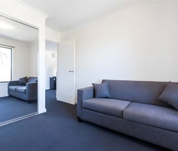 Family Living at its Best Sunlit 3 Bedroom Townhouse near excellent... - Photo 2