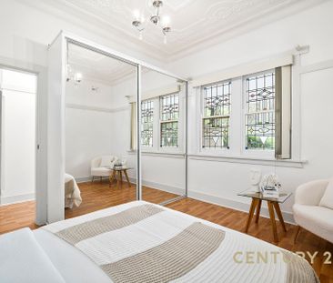 Large Three Bedroom House - Photo 4