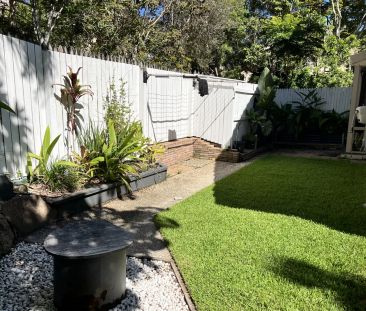 Spacious 3-Bed Townhouse in Prime Biggera Waters Location with Reso... - Photo 4