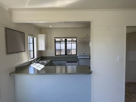 Beachside Charm Meets Summer Vibes! - Photo 4