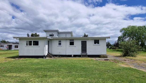 Looking for your next family home? - Photo 1