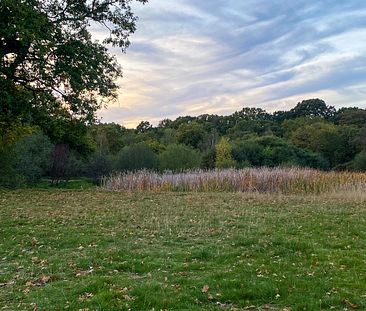 Grove End , E18 2LE - Photo 2