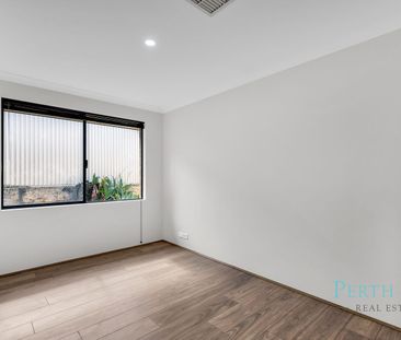 Family Treasure Home in Baldivis - Photo 3