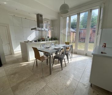 6 bedroom detached house to rent - Photo 1