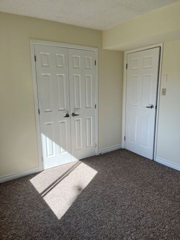 For Lease - 131 Edgehill Drive Unit# N11, Barrie, Ontario - Photo 3