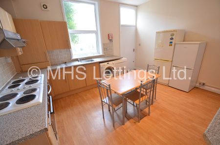 Room 2, 5 High Cliffe, Leeds, LS4 2PE - Photo 4