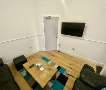 4 bedroom house to rent - Photo 1