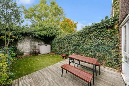 2 bedroom terraced house to rent - Photo 2