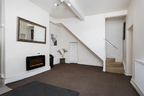 1 bedroom semi-detached house to rent - Photo 1