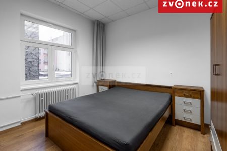 Pronájem bytu 2+kk 50 m², Dlouhá 515, Zlín - Photo 2