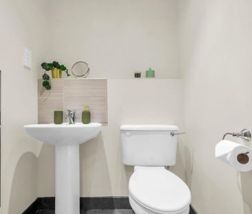 1 bedroom flat to rent - Photo 3