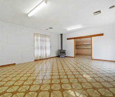 54 Roseberry Street, Ascot Vale VIC 3032 - House For Rent | Domain - Photo 1