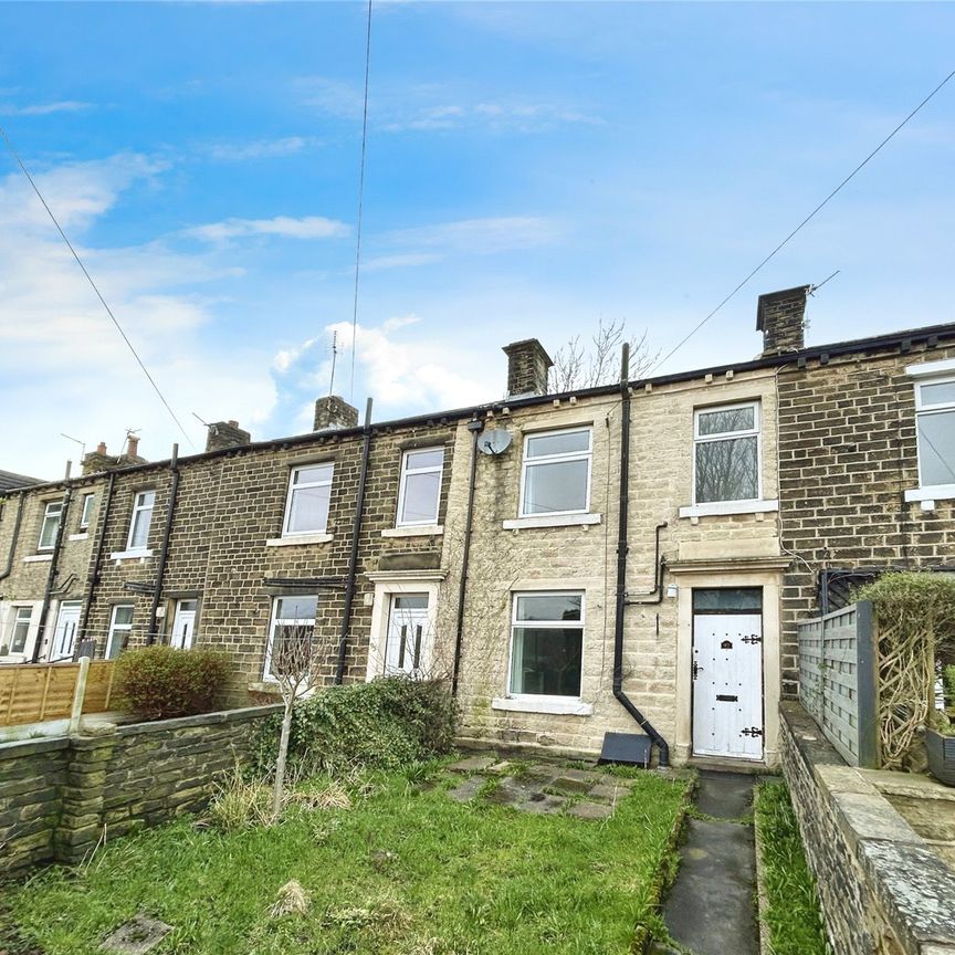 Quarmby Road, Quarmby, Huddersfield - Photo 1