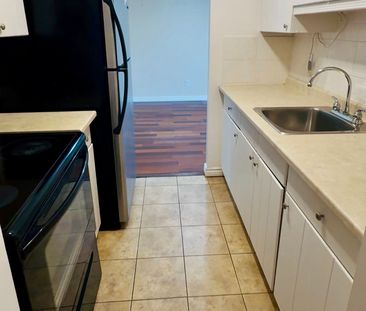 For Lease - 17 Eldon Hall Place Unit# 212, Kingston, Ontario - Photo 4