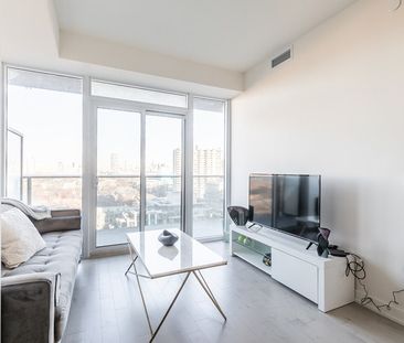 Queen Street West - Photo 4