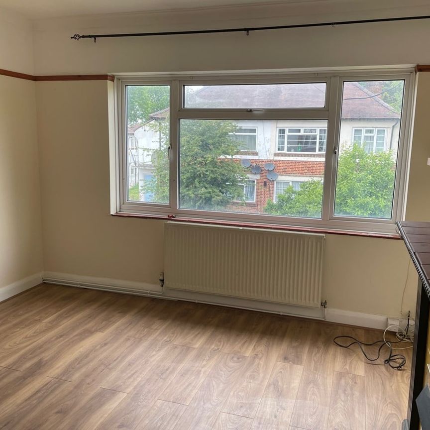 2 Bed Maisonette, Alexandra Close, HA2 - Photo 1