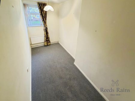 3 bedroom apartment to rent - Photo 4