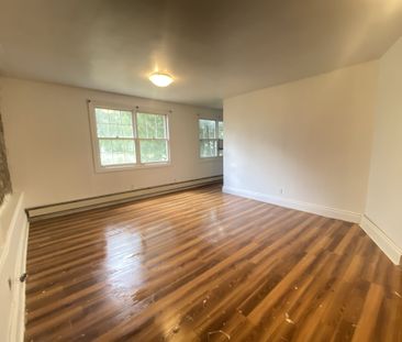For Lease - 545 Dundas Street, Hamilton, Ontario - Photo 6