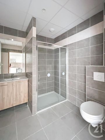 Location Appartement 2 pièces 42m² CREPY EN VALOIS 60800 - Photo 4