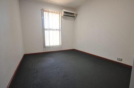 Modern 3x1 with a HUGE Yard! - Photo 3