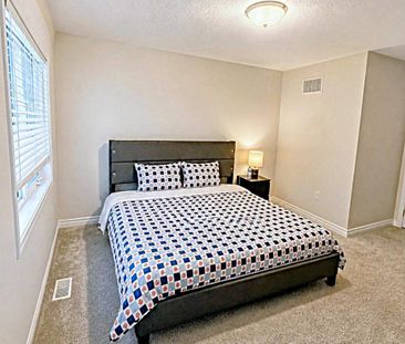 For Lease - 5 Fusilier Drive, Toronto, Ontario - Photo 2