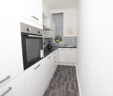 2 bedroom ground floor flat to rent - Photo 6