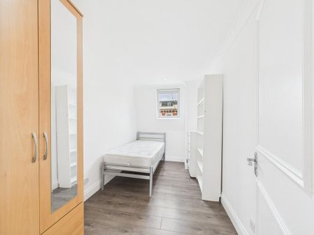 4 bedroom apartment to rent - Photo 5