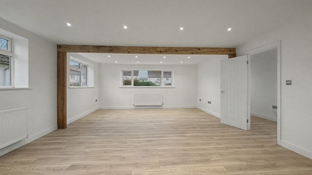 3 bed detached bungalow to rent in Fewcott Road, Fritwell, Bicester - Photo 1