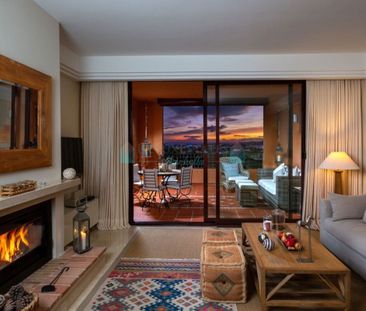 Apartment for rent in Benahavis - Photo 1