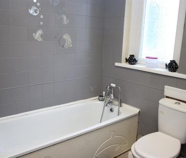 4 bedroom terraced house to rent - Photo 4